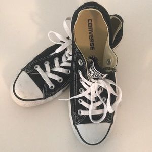 Black Converse size 8